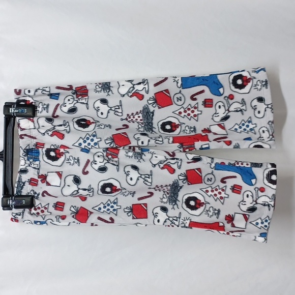 Munki Munki Matching Toddler Snoopy Holiday Family Pajama Set - Picture 4 of 7